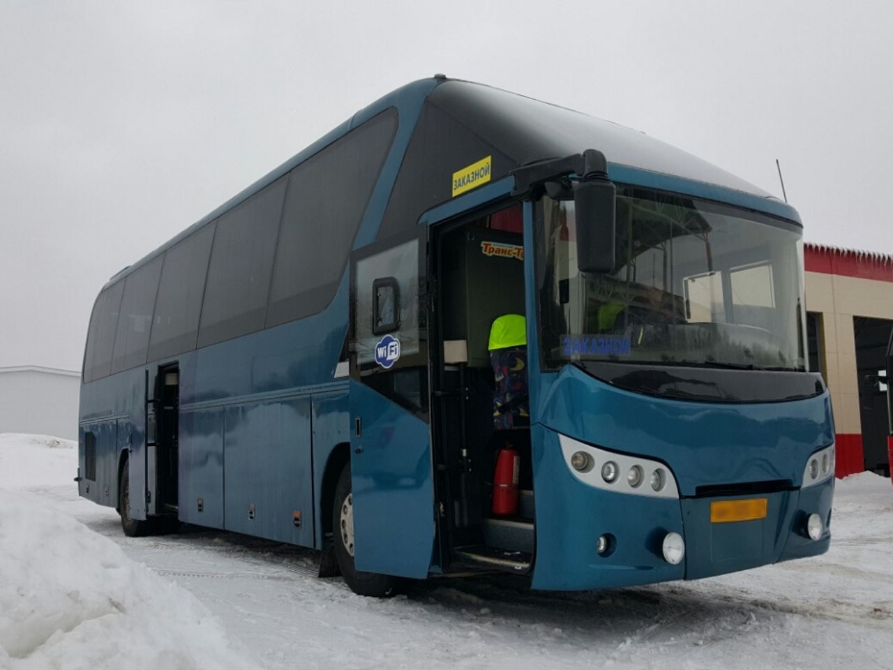 Заказ и аренда Neoplan Tourliner с водителем в Хабаровске - тк-хабаровск